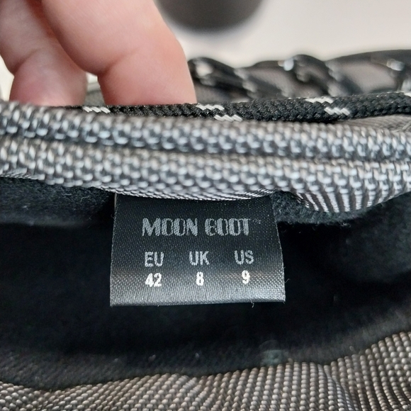 Moon Boot Mtrack Citizen Boots, Size 9|EUR 42 - Picture 11 of 14